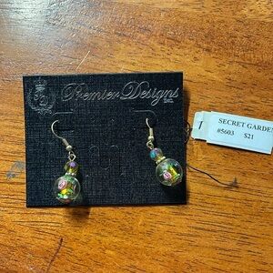 Vintage Never worn Secret Garden Premier Designs glass beads fishhook earrings.